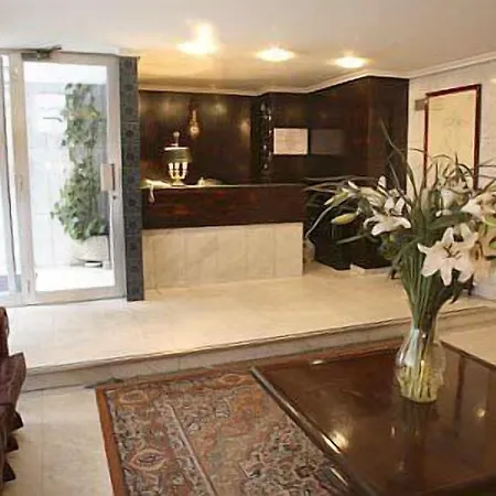 Monclus Otel