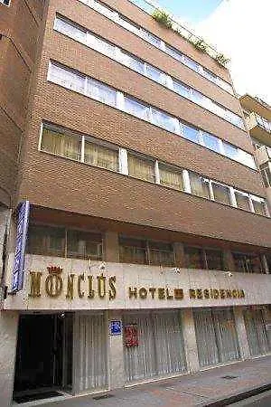 Monclus Hotel