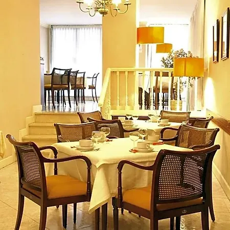 Monclus Hotel