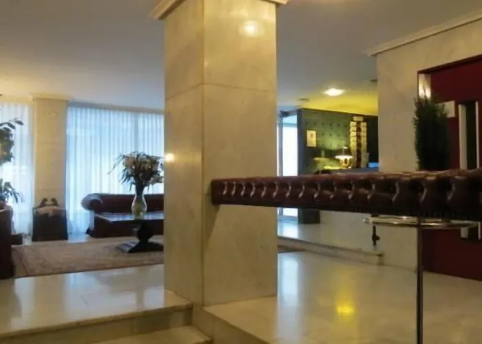 Отель Monclus Паленсия