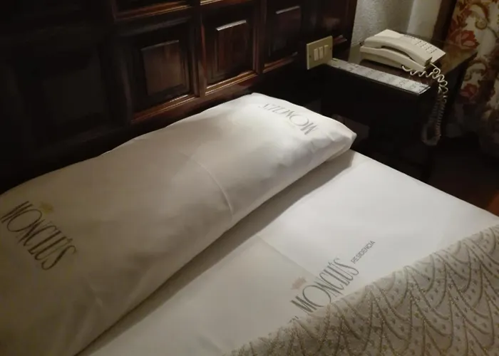 Monclus Hotel